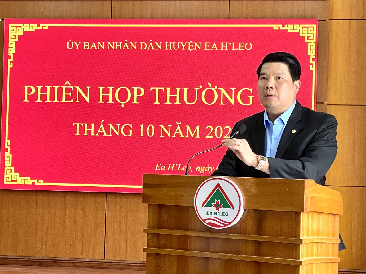 Phiên họp thường kỳ tháng 10 năm 2024